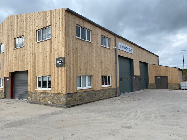 Co2 Timber British Western Red Cedar Industrial Building 154